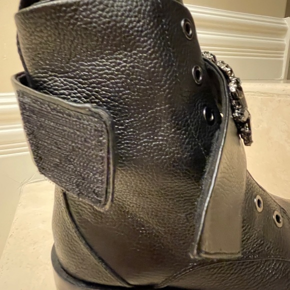 Karl Lagerfeld Paris Black Leather Combat Boots - Picture 5 of 7
